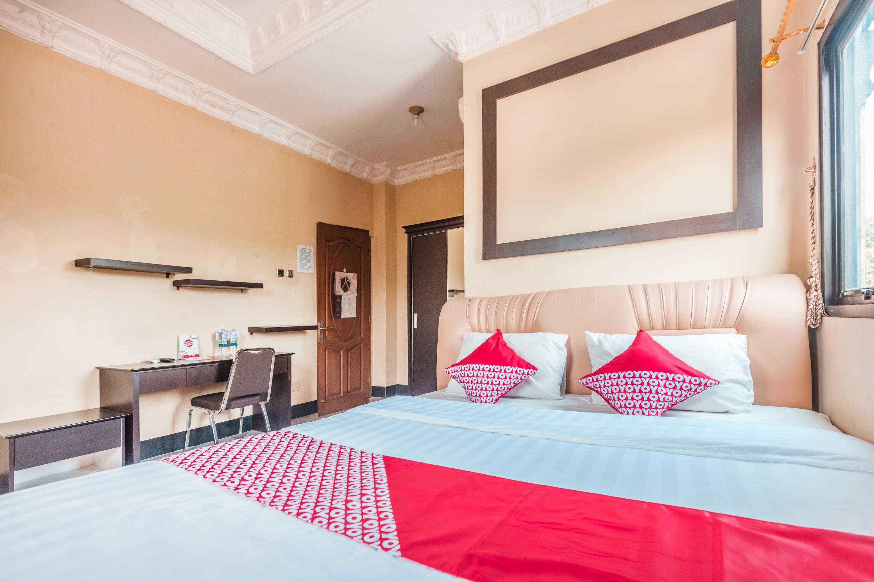 Super Oyo 1640 Fallinda Hotel Богор Экстерьер фото