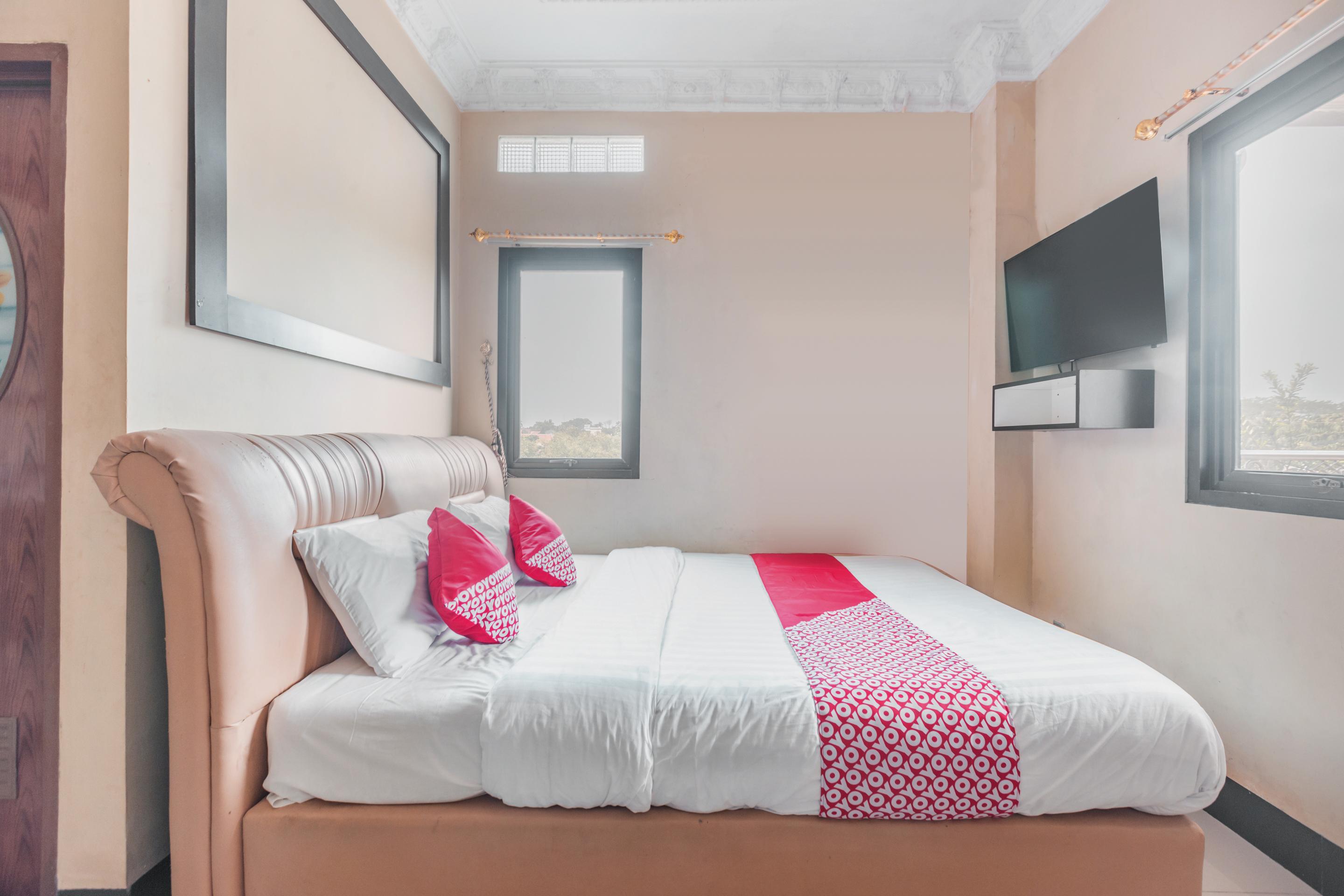 Super Oyo 1640 Fallinda Hotel Богор Экстерьер фото