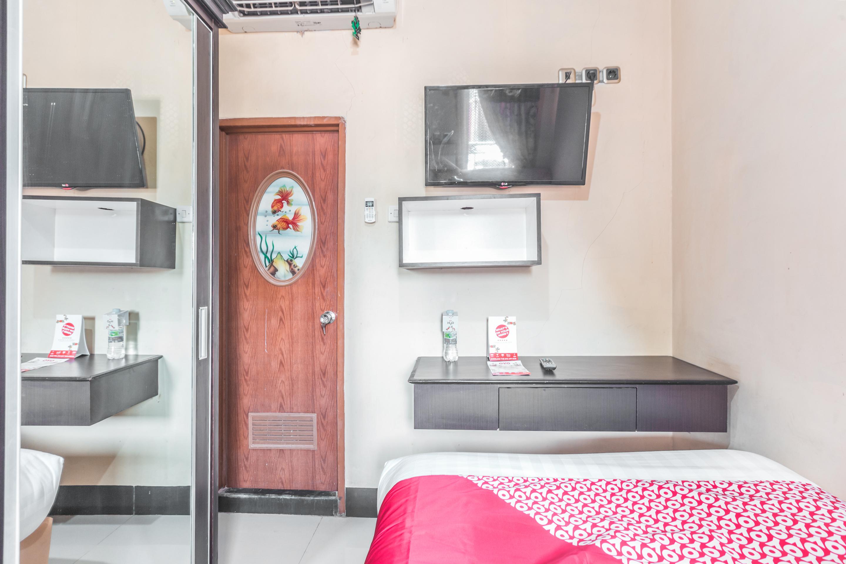 Super Oyo 1640 Fallinda Hotel Богор Экстерьер фото