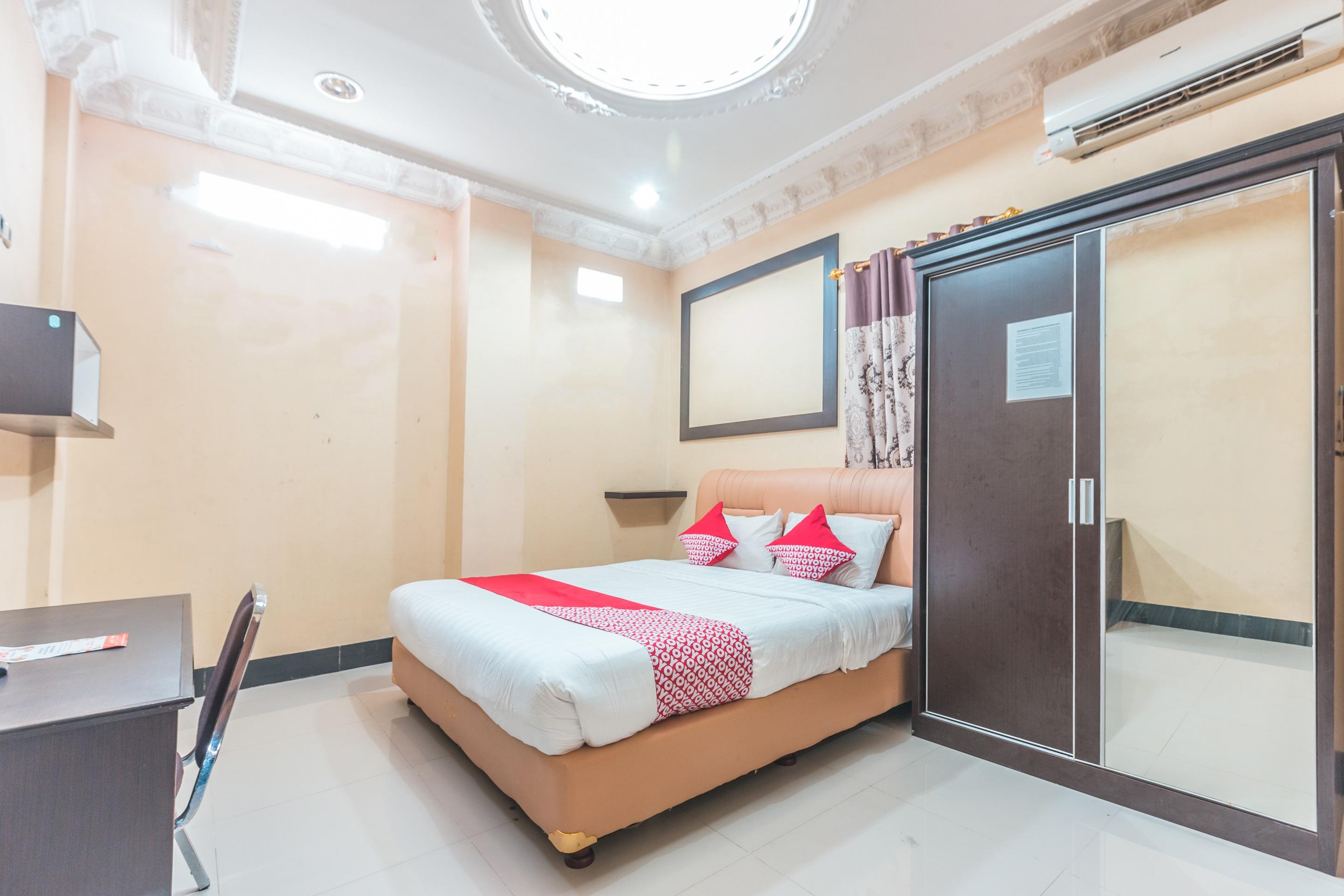 Super Oyo 1640 Fallinda Hotel Богор Экстерьер фото