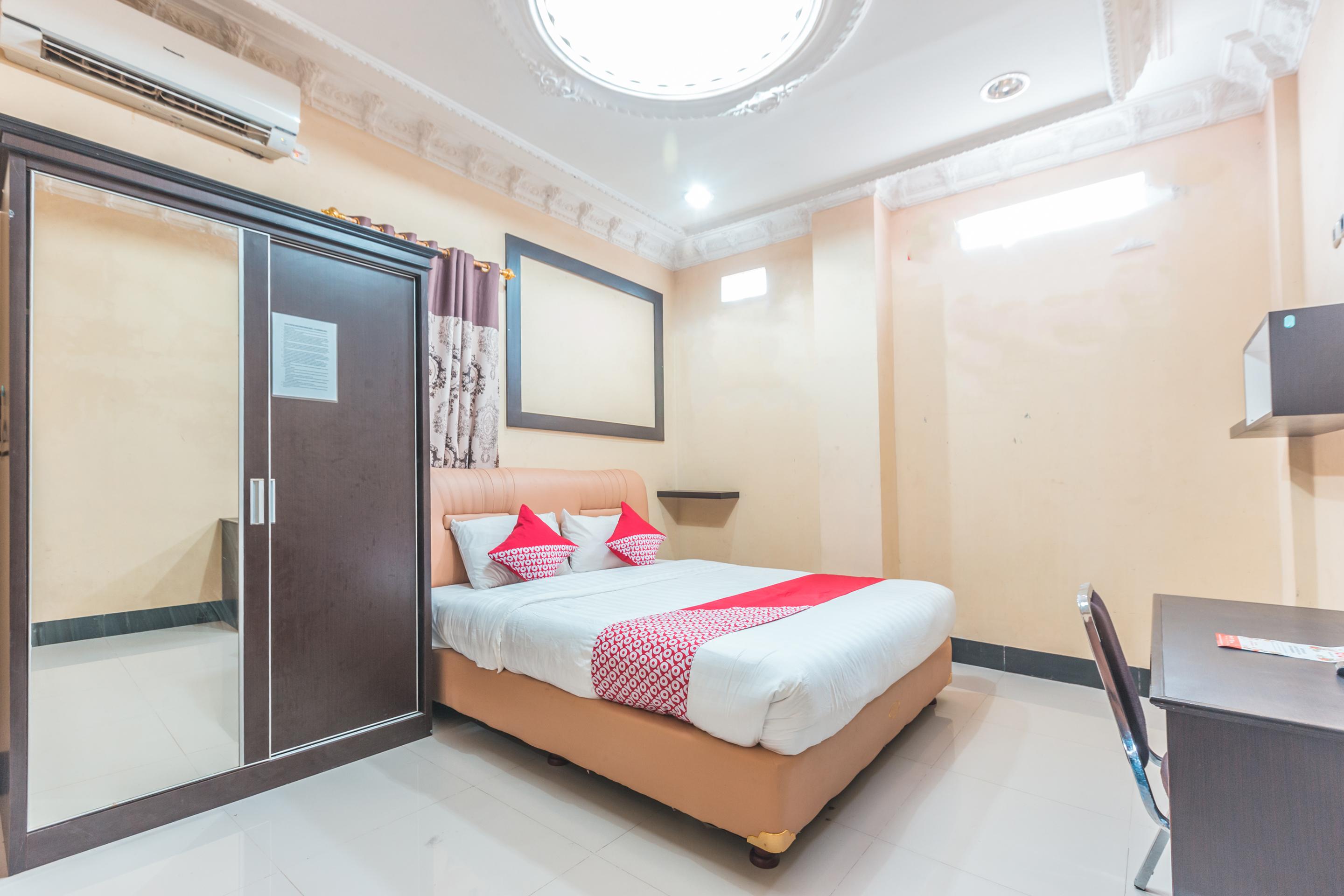 Super Oyo 1640 Fallinda Hotel Богор Экстерьер фото