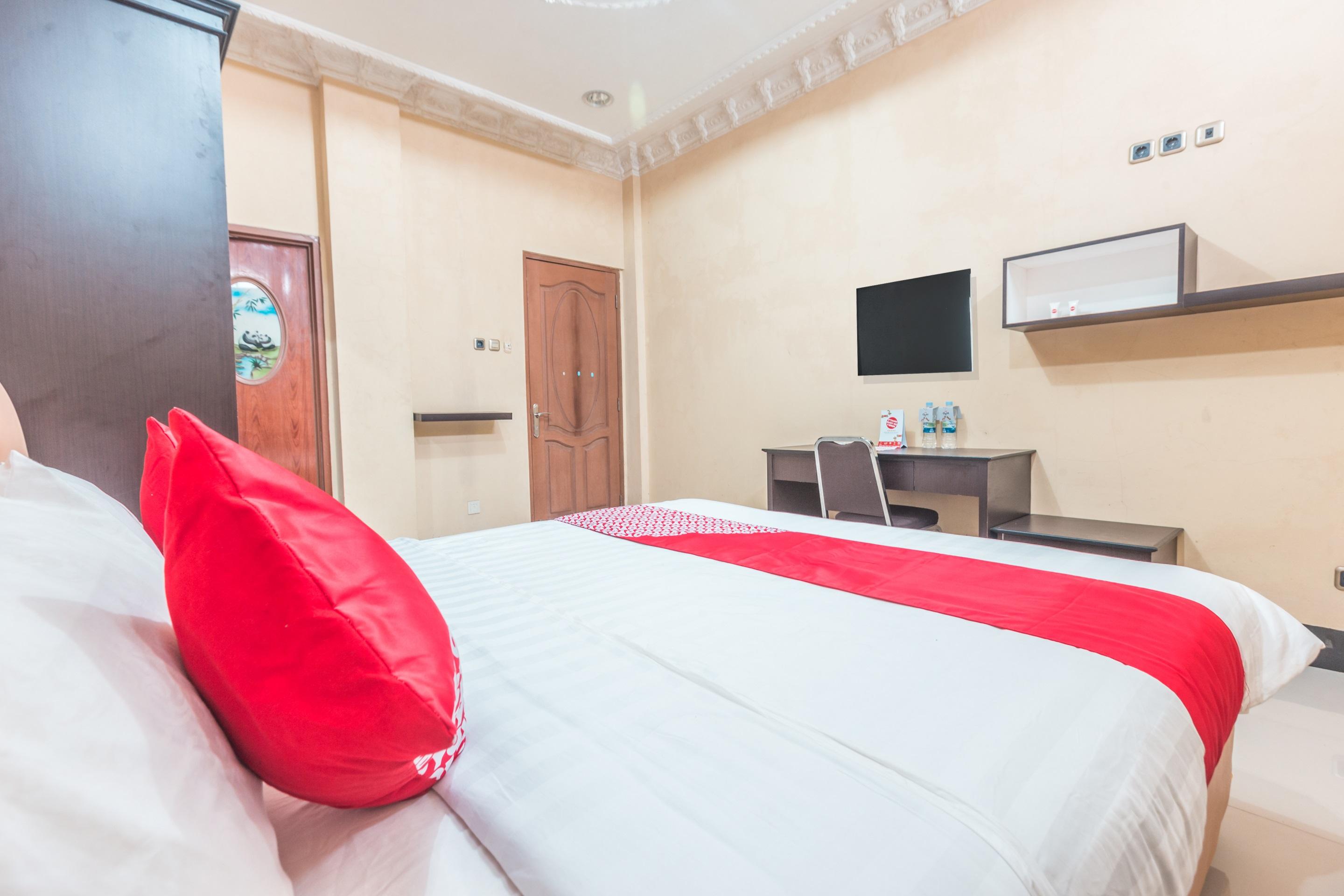Super Oyo 1640 Fallinda Hotel Богор Экстерьер фото