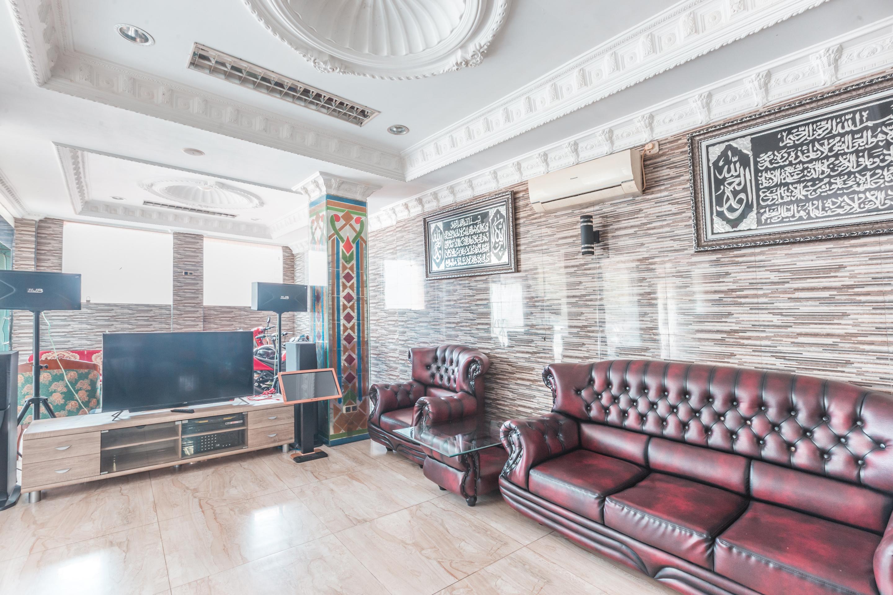 Super Oyo 1640 Fallinda Hotel Богор Экстерьер фото
