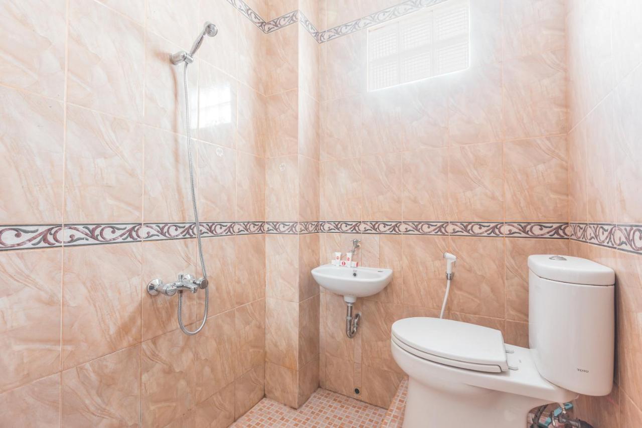 Super Oyo 1640 Fallinda Hotel Богор Экстерьер фото