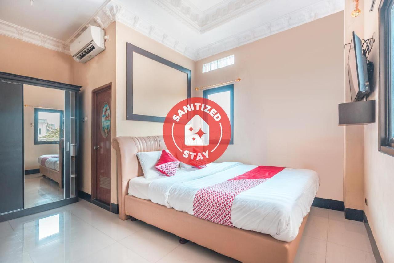 Super Oyo 1640 Fallinda Hotel Богор Экстерьер фото